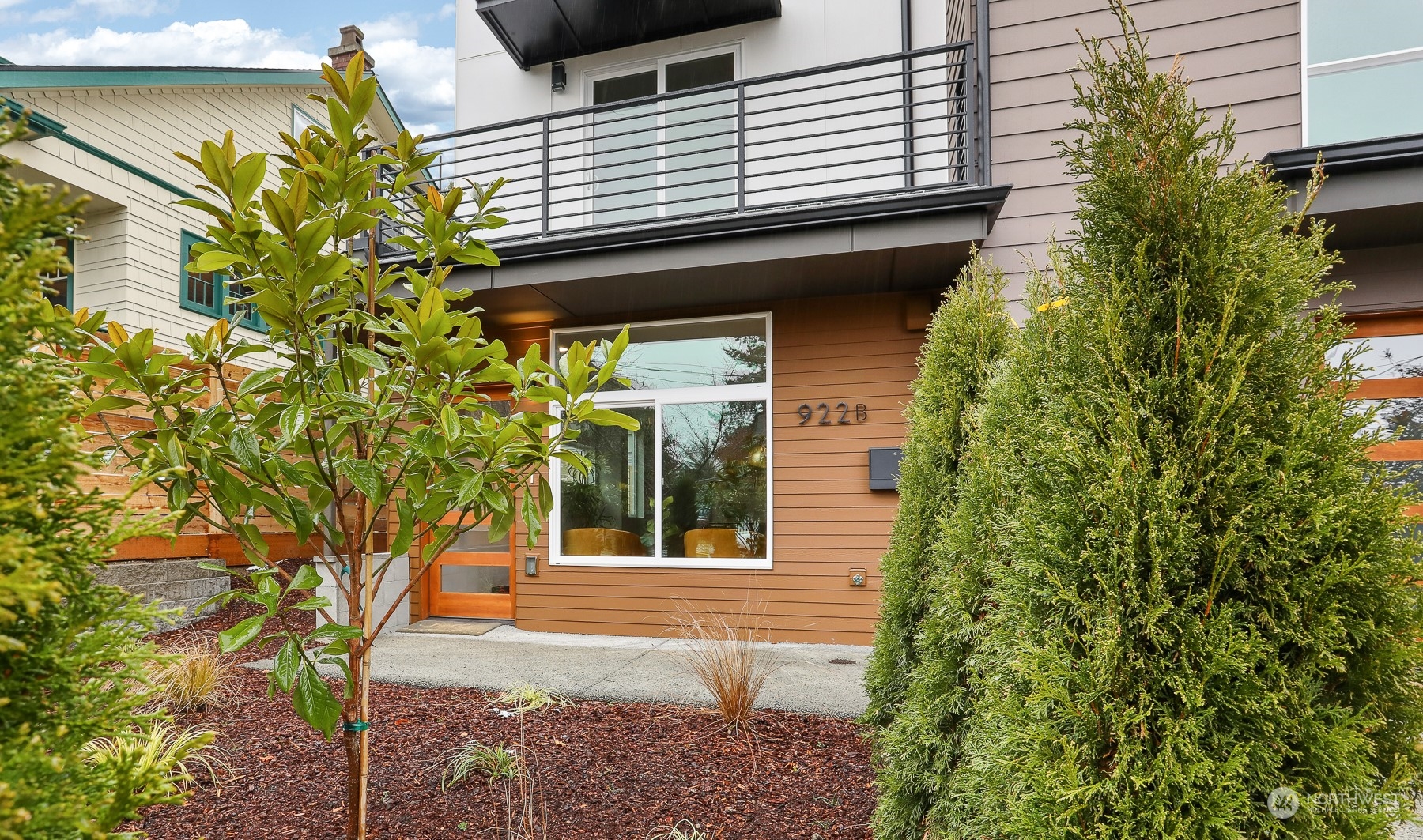 922 North 49th Street, Unit B Seattle, WA 98103 - Photo 32 of 33 Gallery Image 32