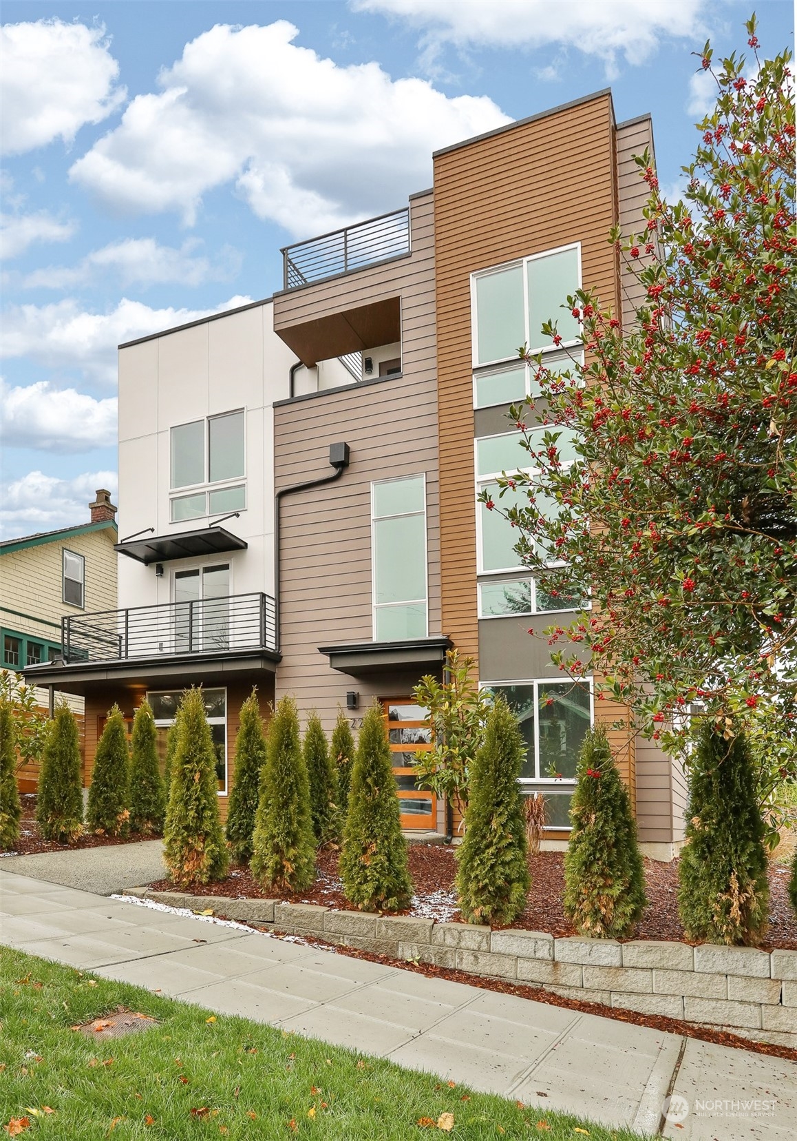 922 North 49th Street, Unit B Seattle, WA 98103 - Photo 33 of 33 Gallery Image 33