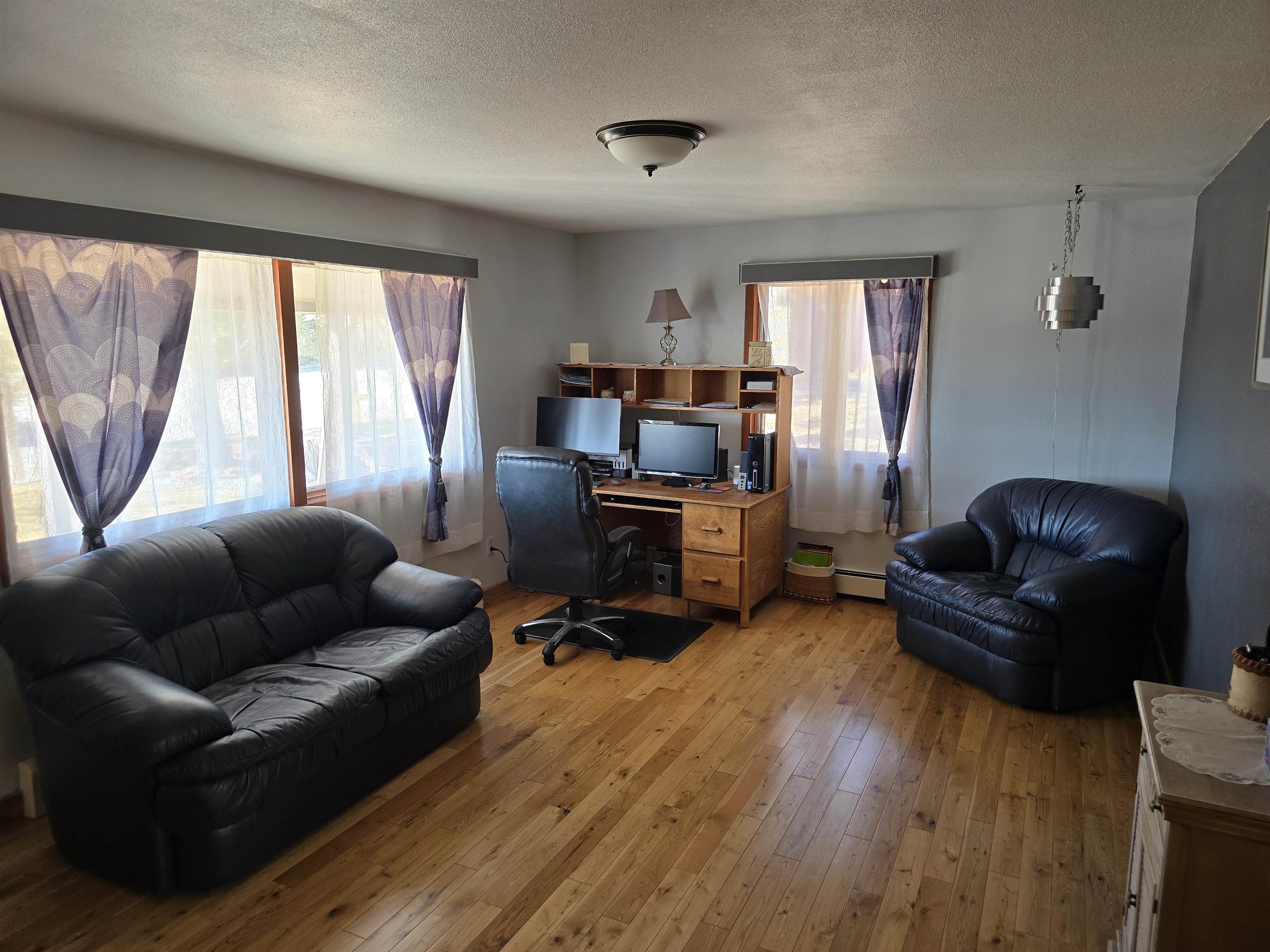 403 West Larsen Street Rawlins, WY 82301 - Photo 4 of 17