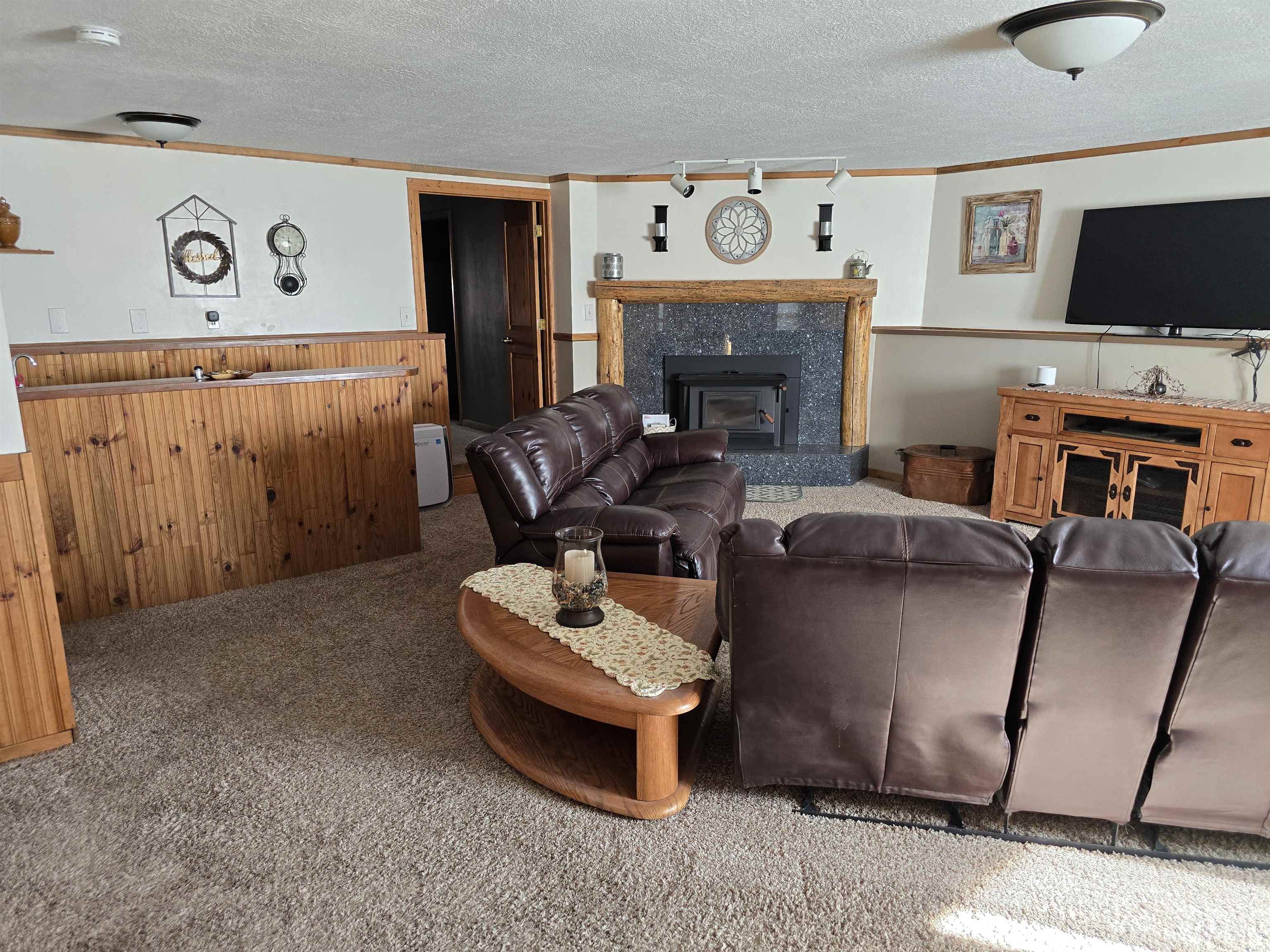 403 West Larsen Street Rawlins, WY 82301 - Photo 9 of 17