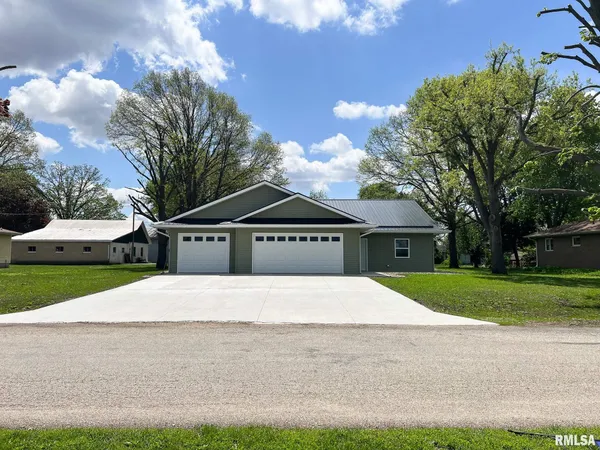 $349,900 | 706 West Topeka Street, Toluca, IL 61369