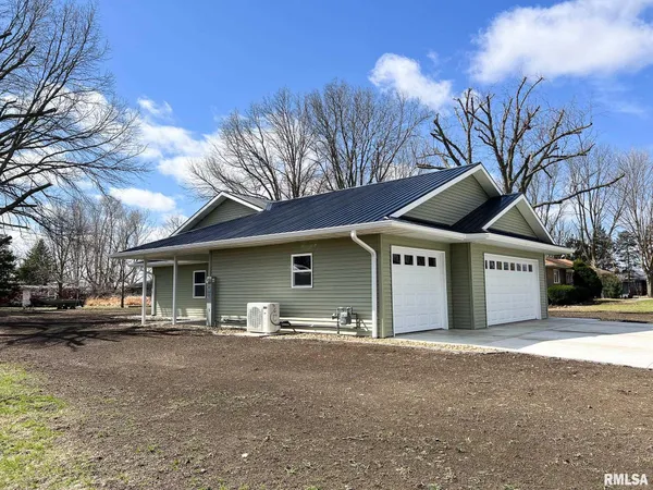 $349,900 | 706 West Topeka Street, Toluca, IL 61369