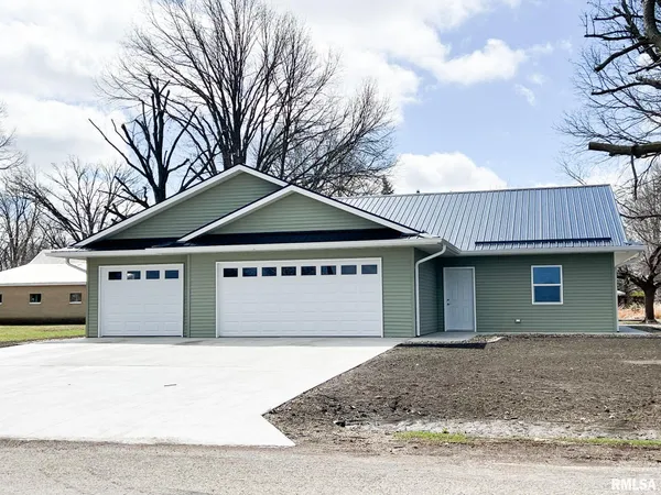 $349,900 | 706 West Topeka Street, Toluca, IL 61369