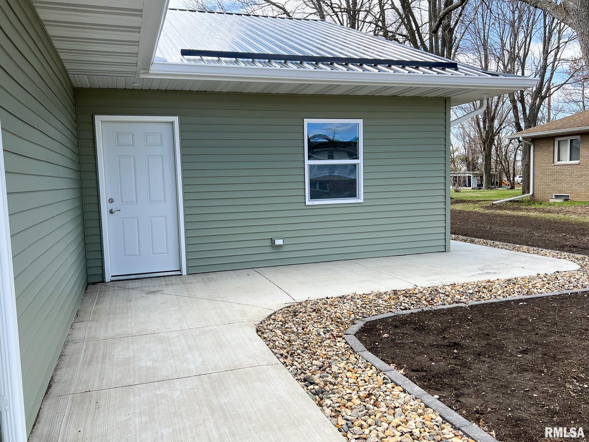 706 West Topeka Street Toluca, IL 61369 - Photo 8 of 64