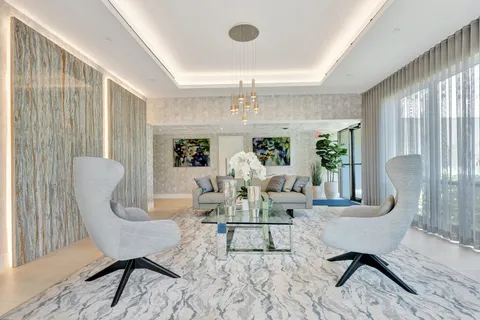 $379,900 | 800 Jeffery Street, Unit 202, Boca Raton, FL 33487