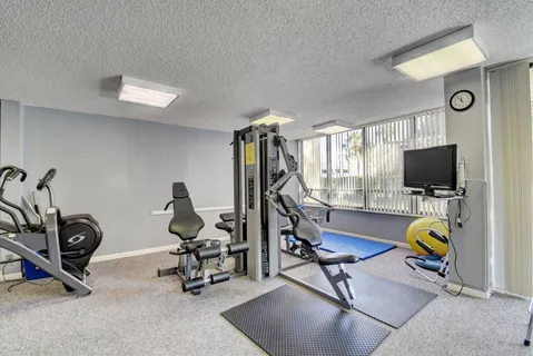 $379,900 | 800 Jeffery Street, Unit 202, Boca Raton, FL 33487