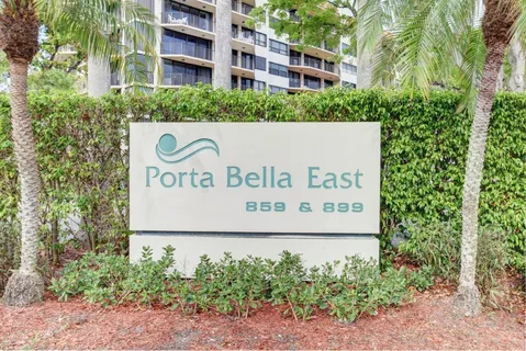$379,900 | 800 Jeffery Street, Unit 202, Boca Raton, FL 33487