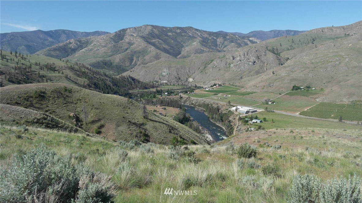 7 Cowboy Road Pateros, WA 98846 - Photo 12 of 31 a view of a dry field