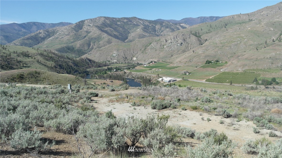7 Cowboy Road Pateros, WA 98846 - Photo 9 of 31 a view of a dry field