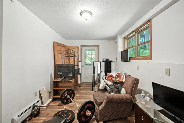 $725,000 | 39 Valley Lane, Amherst, MA 01002