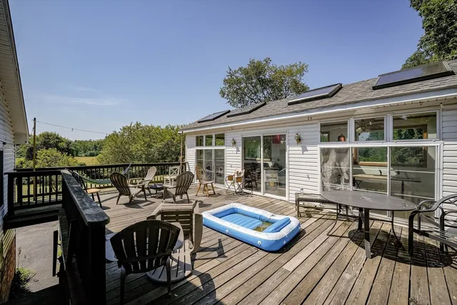 $725,000 | 39 Valley Lane, Amherst, MA 01002