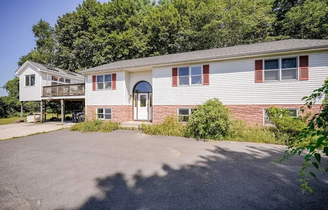 $725,000 | 39 Valley Lane, Amherst, MA 01002