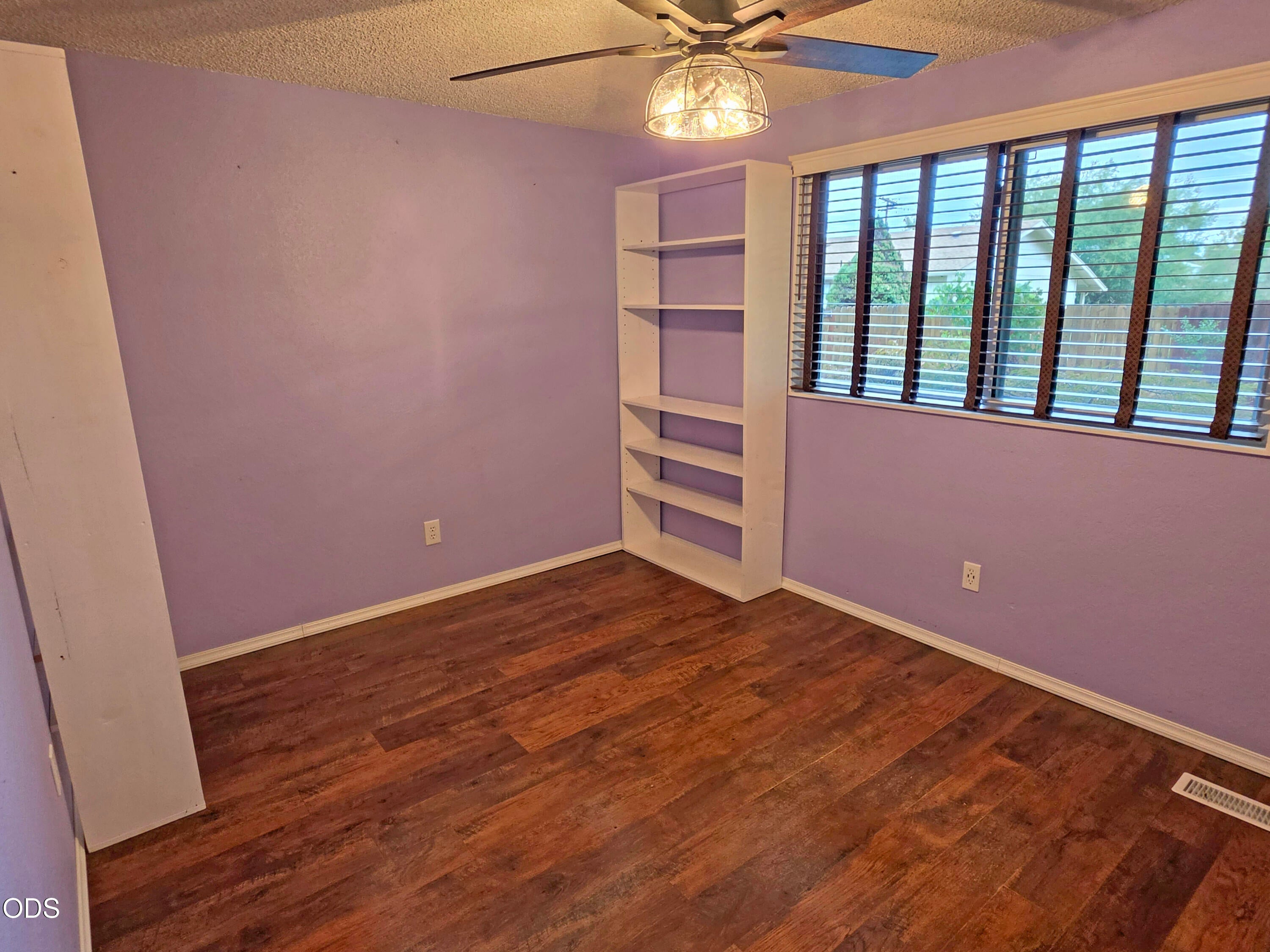 1874 Mary's Way Central Point, OR 97502 - Photo 22 of 33 Gallery Image 22
