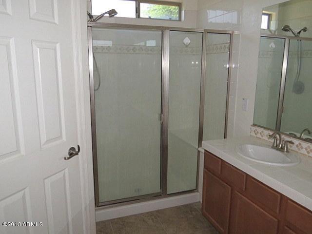 10205 West Chipman Road Tolleson, AZ 85353 - Photo 27 of 43 023-302581 - master bathroom-002