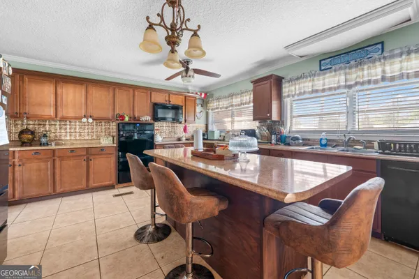 $285,000 | 1425 Blackshear Highway, Baxley, GA 31513