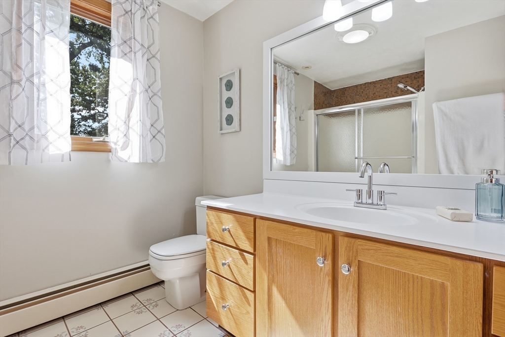 65 Bennett Street Hudson, MA 01749 - Photo 31 of 42