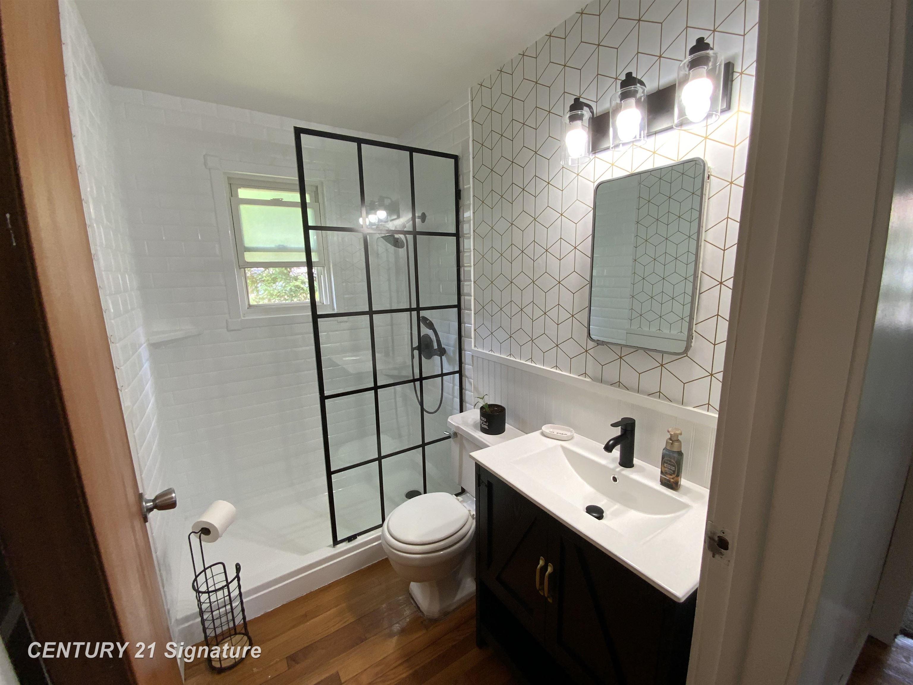 4136 Hackberry Road Bridgeport, MI 48722 - Photo 10 of 20 50211298-a379db6e-d0ca-4779-816c-c3ccf9ebe98a.JPG