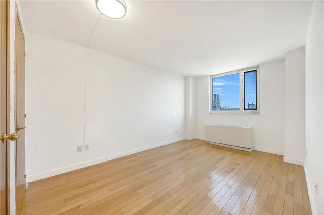 $1,025,000 | 133-38 Sanford Avenue, Unit 10D | Flushing