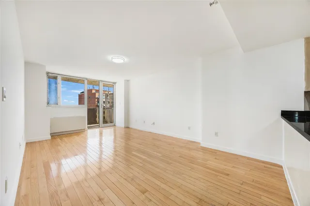 $1,025,000 | 133-38 Sanford Avenue, Unit 10D | Flushing