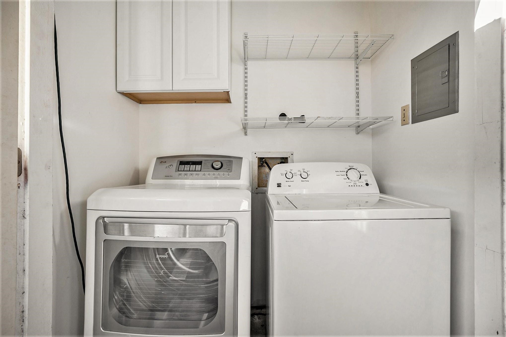 1500 Bay Area Boulevard, Unit 170 Houston, TX 77058 - Photo 16 of 18 Washer & Dryer Included.
