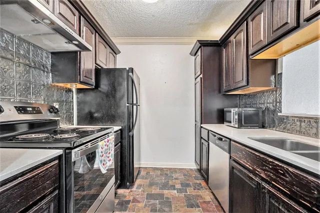 $1,000 | 1500 Bay Area Boulevard, Unit 170, Houston, TX 77058