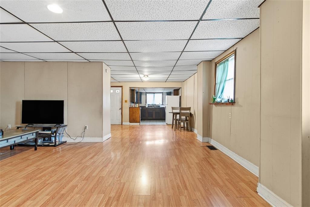 1057 Keene Street Springdale, PA 15144 - Photo 12 of 50