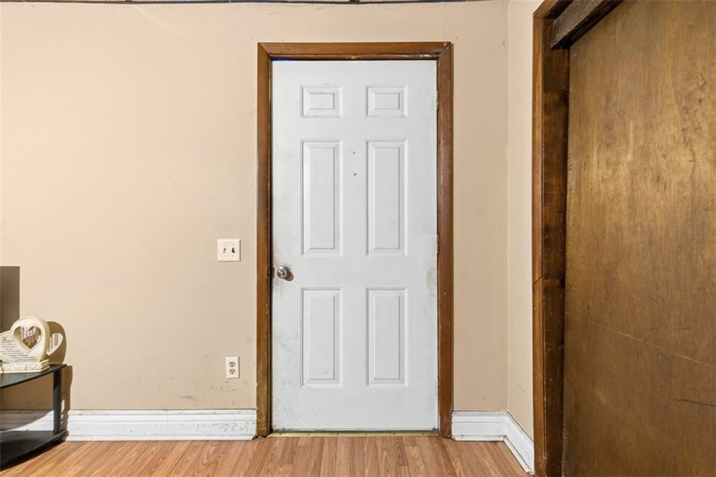 1057 Keene Street Springdale, PA 15144 - Photo 5 of 50