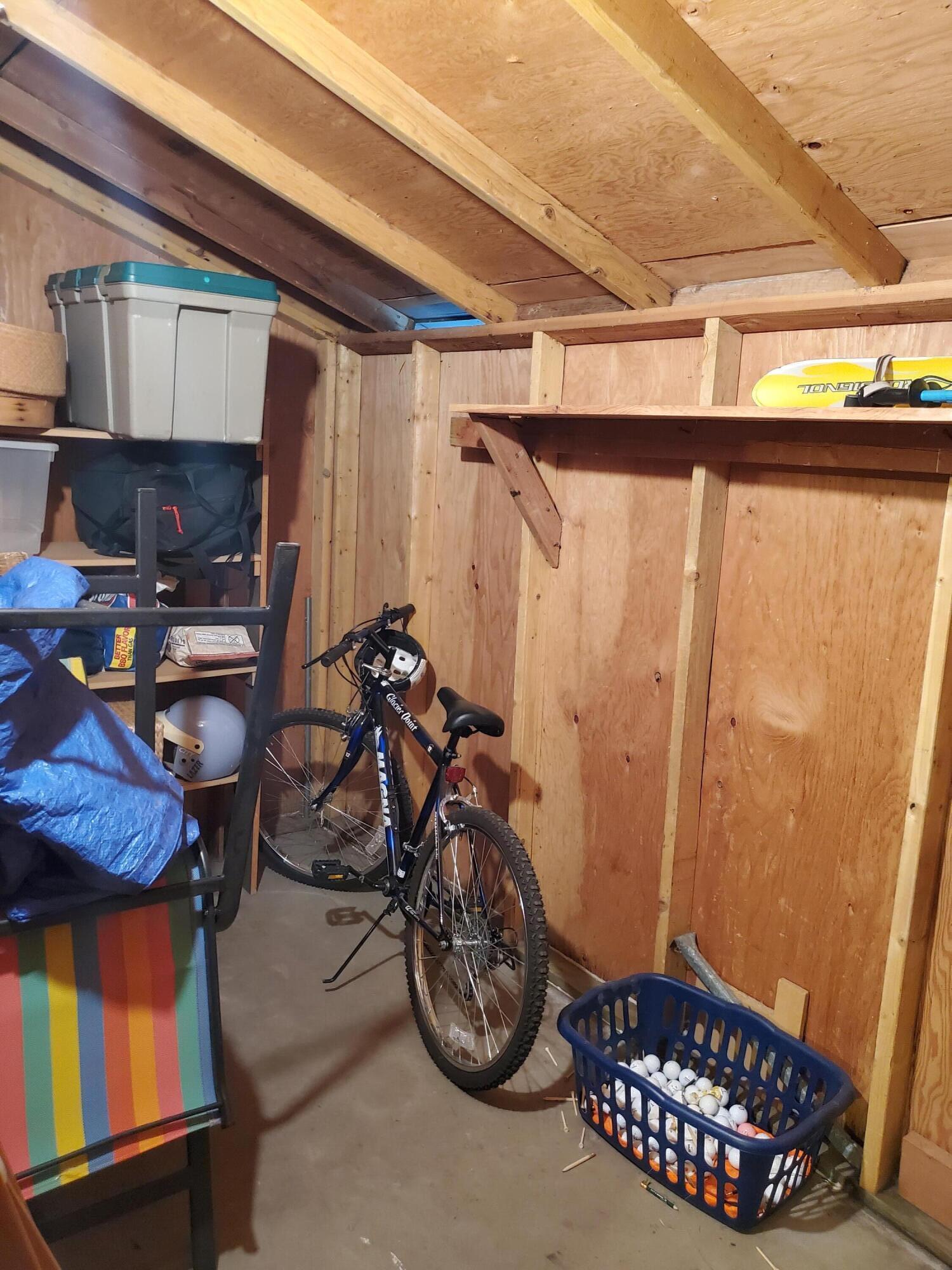 20397 Strawline Road Bend, OR 97702 - Photo 24 of 25 Extra room to store recreational equipment, etc.