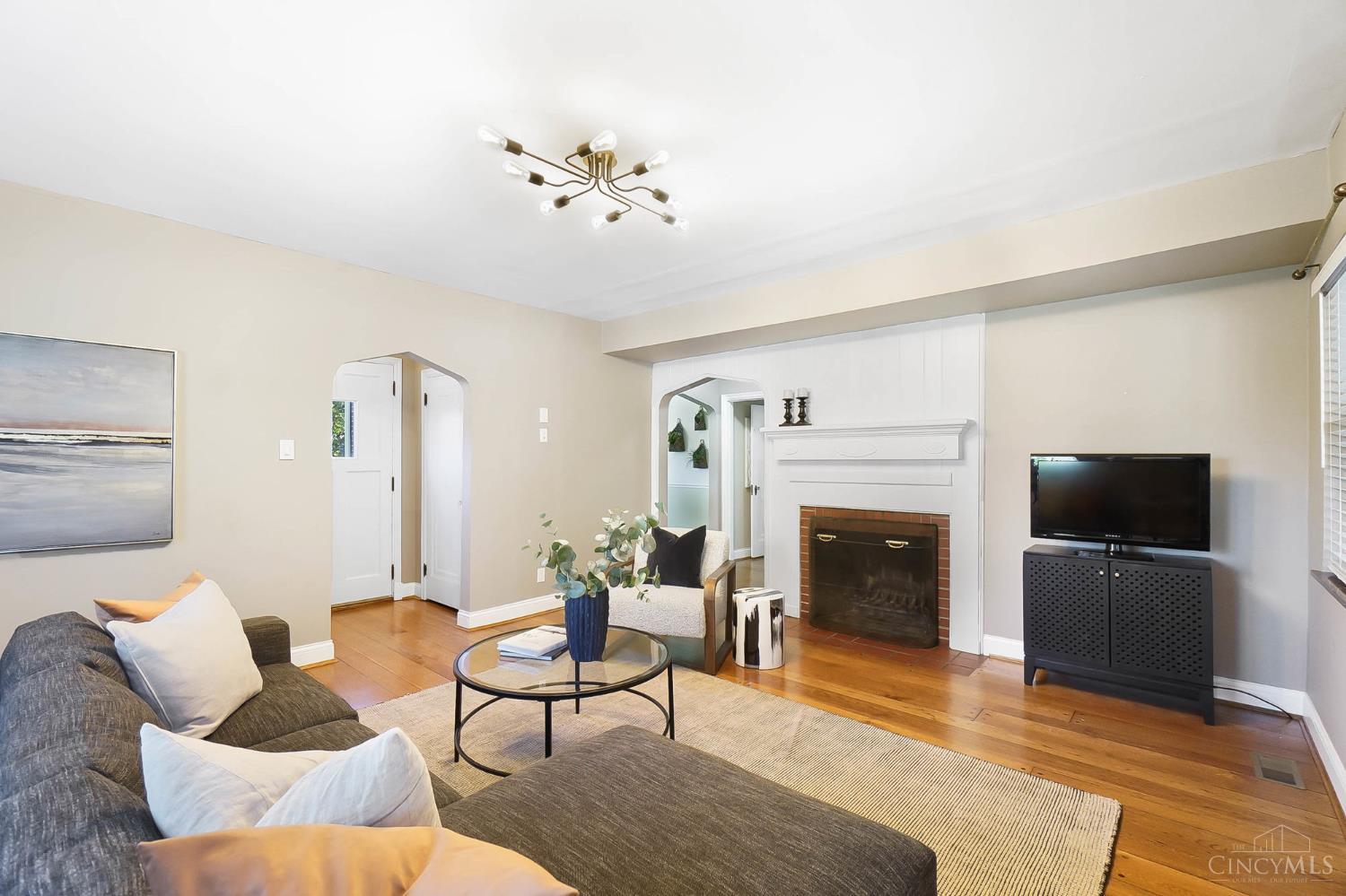6501 Ridge Avenue Cincinnati, OH 45213 - Photo 6 of 32 Gallery Image 6