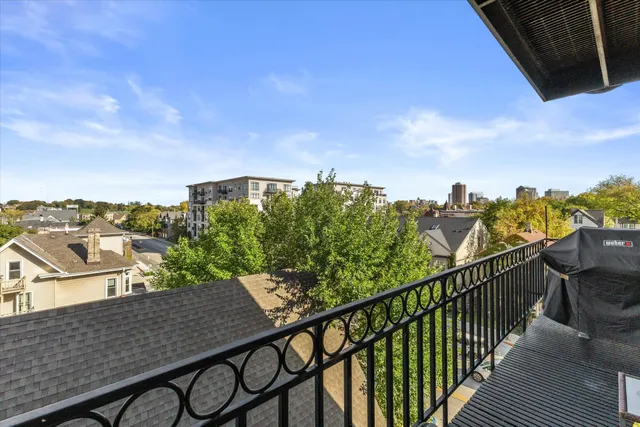 $375,000 | 1515 North Van Buren Street, Unit 404, Milwaukee, WI 53202