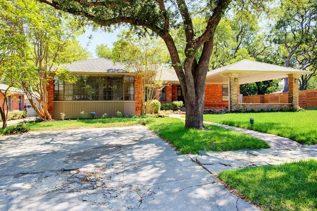 $3,800 | 942 Bridget Drive, Dallas, TX 75218