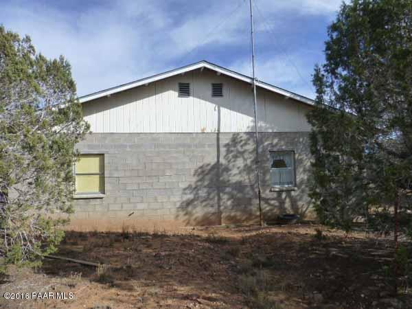 102 Rattlesnake Road Ash Fork, AZ 86320 - Photo 15 of 21 P1030574