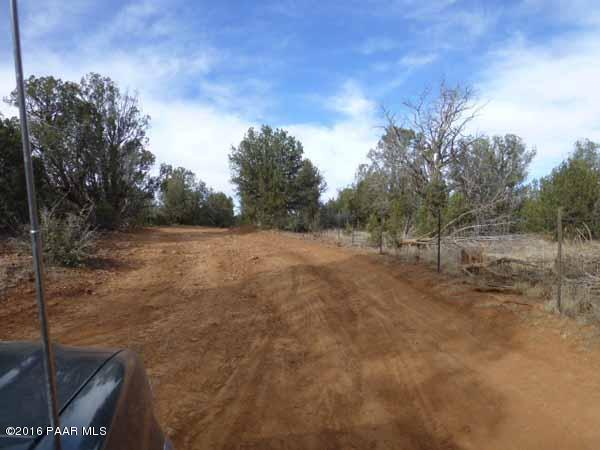 102 Rattlesnake Road Ash Fork, AZ 86320 - Photo 20 of 21 P1030584