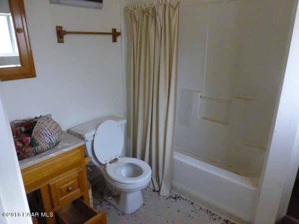 102 Rattlesnake Road Ash Fork, AZ 86320 - Photo 4 of 21 P1030560