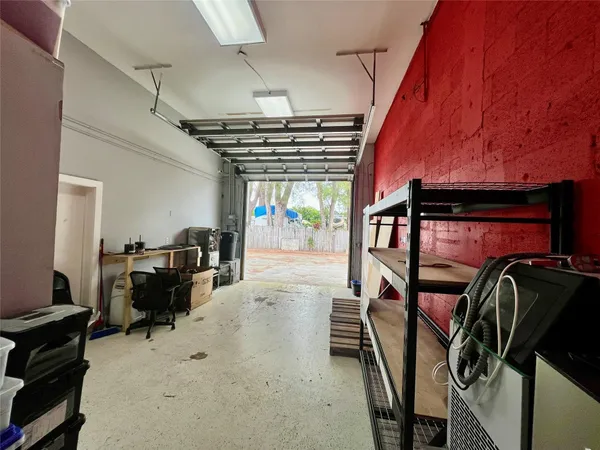 $27 | 5098 Northwest 37th Avenue, Unit A, Tamarac, FL 33309