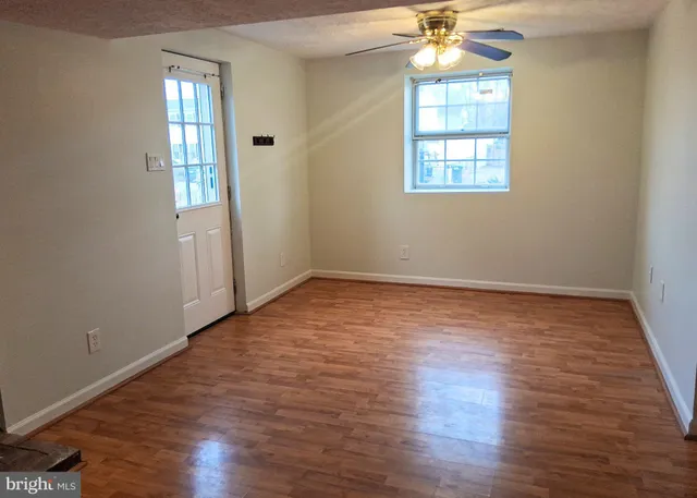 $2,700 | 14362 Southgate Court, Woodbridge, VA 22193