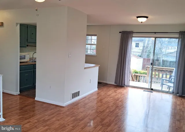 $2,700 | 14362 Southgate Court, Woodbridge, VA 22193