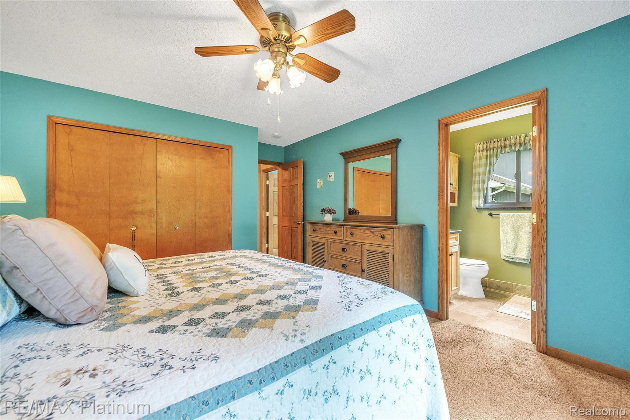 4089 West Maple Road Wixom, MI 48393 - Photo 16 of 46 Gallery Image 16