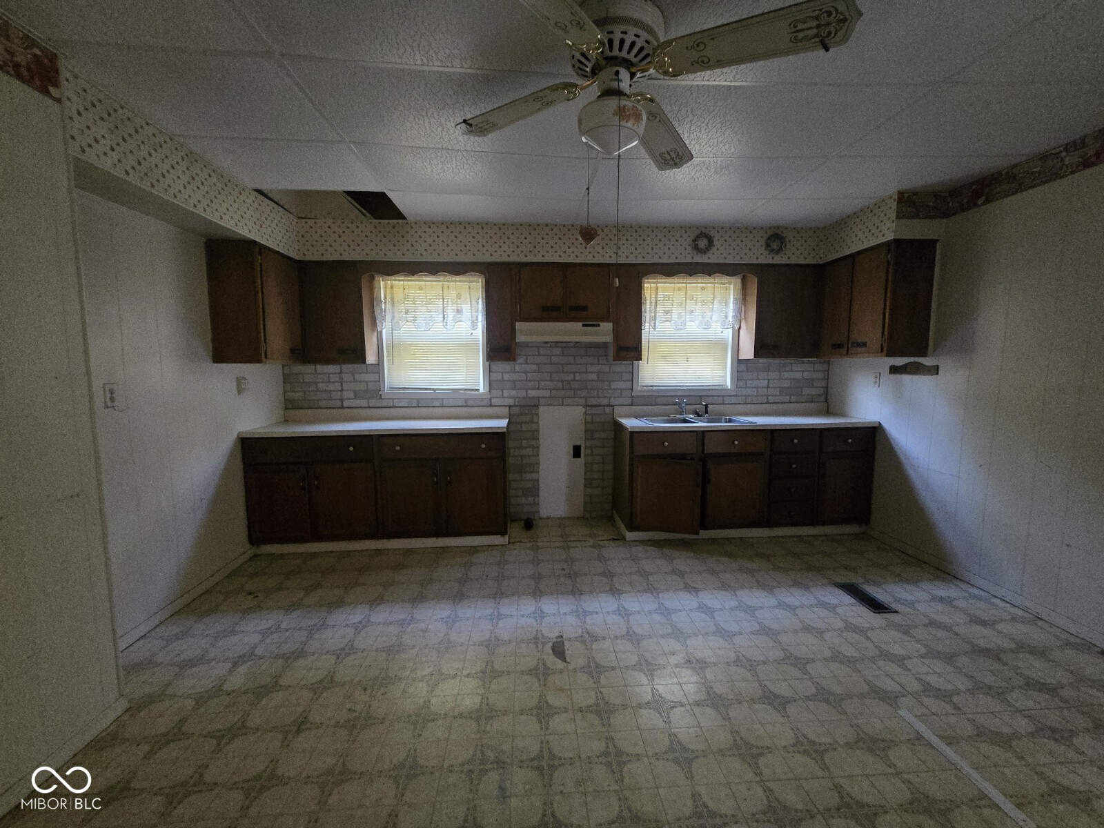 1926 North 8th Street Terre Haute, IN 47804 - Photo 9 of 22