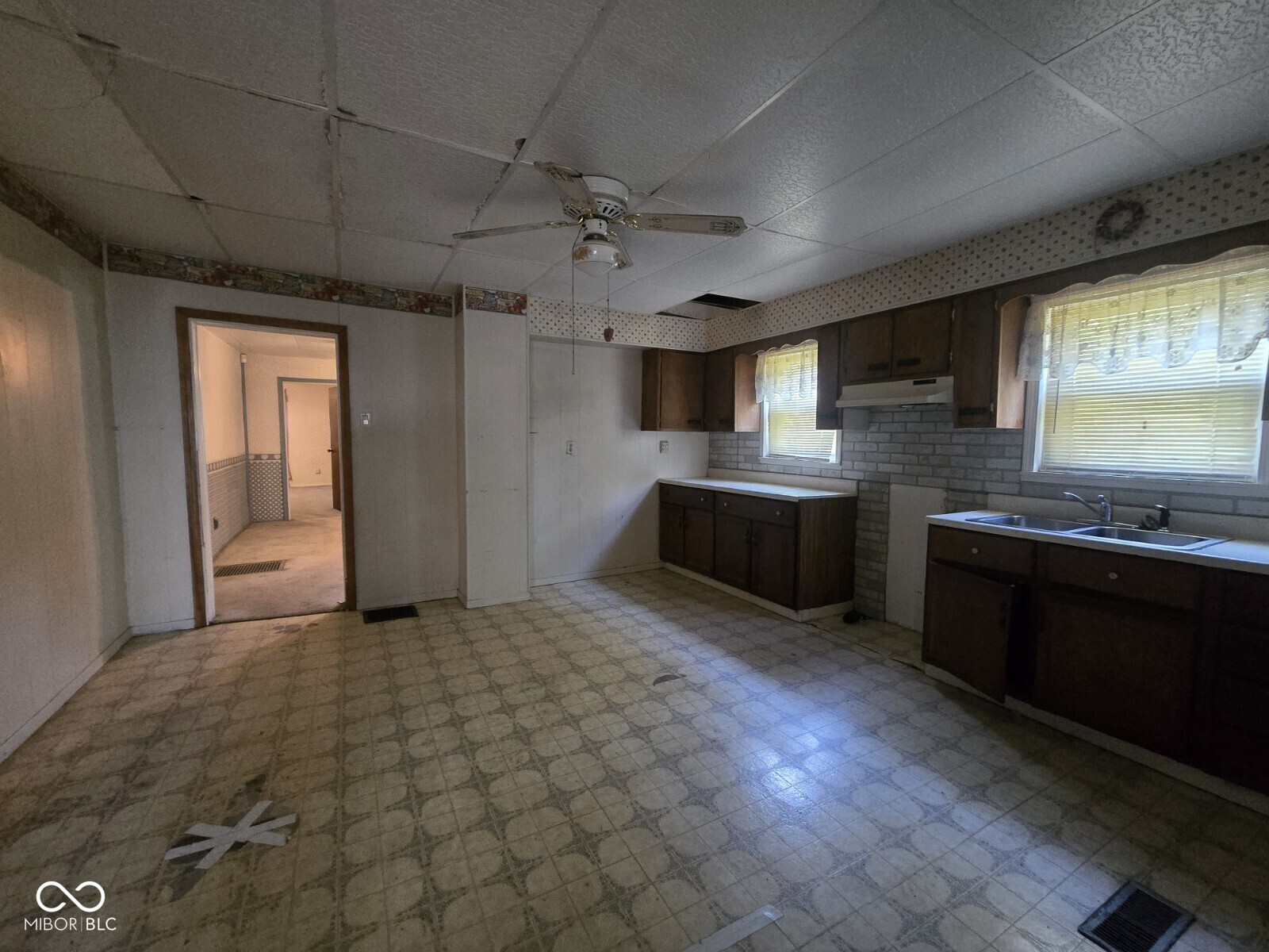 1926 North 8th Street Terre Haute, IN 47804 - Photo 10 of 22