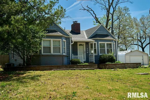 $205,000 | 436 Hickory Grove East, Quincy, IL 62305