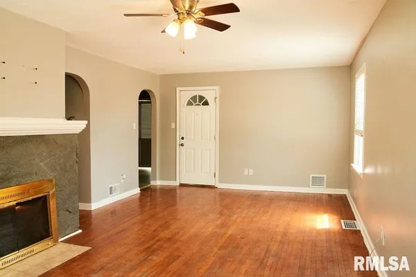$205,000 | 436 Hickory Grove East, Quincy, IL 62305