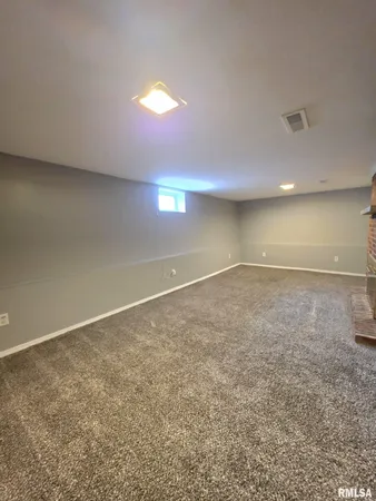 $216,500 | 436 Hickory Grove East, Quincy, IL 62305