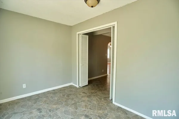 $205,000 | 436 Hickory Grove East, Quincy, IL 62305