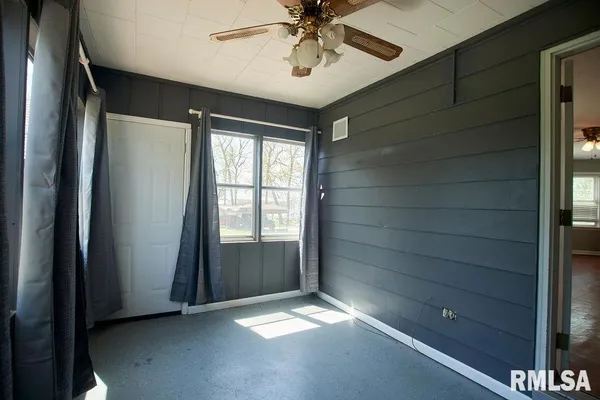 $205,000 | 436 Hickory Grove East, Quincy, IL 62305