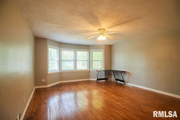 $205,000 | 436 Hickory Grove East, Quincy, IL 62305
