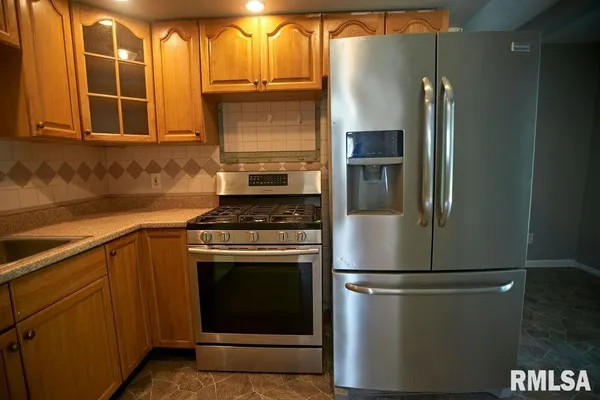 $205,000 | 436 Hickory Grove East, Quincy, IL 62305