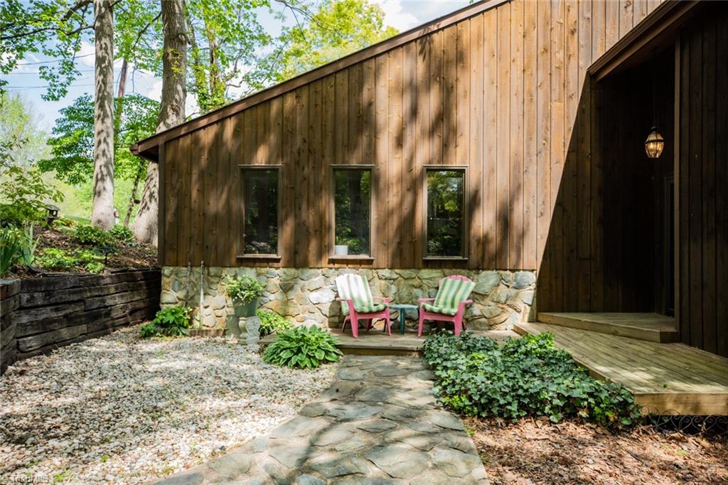 426 Farmstead Road Winston-Salem, NC 27107 - Photo 5 of 48 Another view of the front