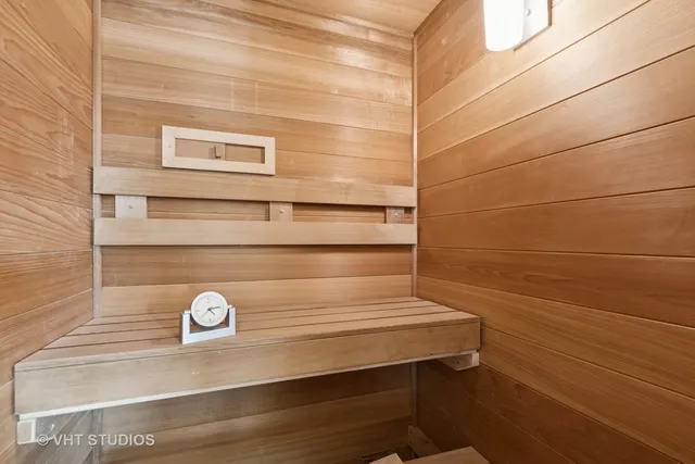 $749,000 | 2970 North Lake Shore Drive, Unit 7B7C, Chicago, IL 60657