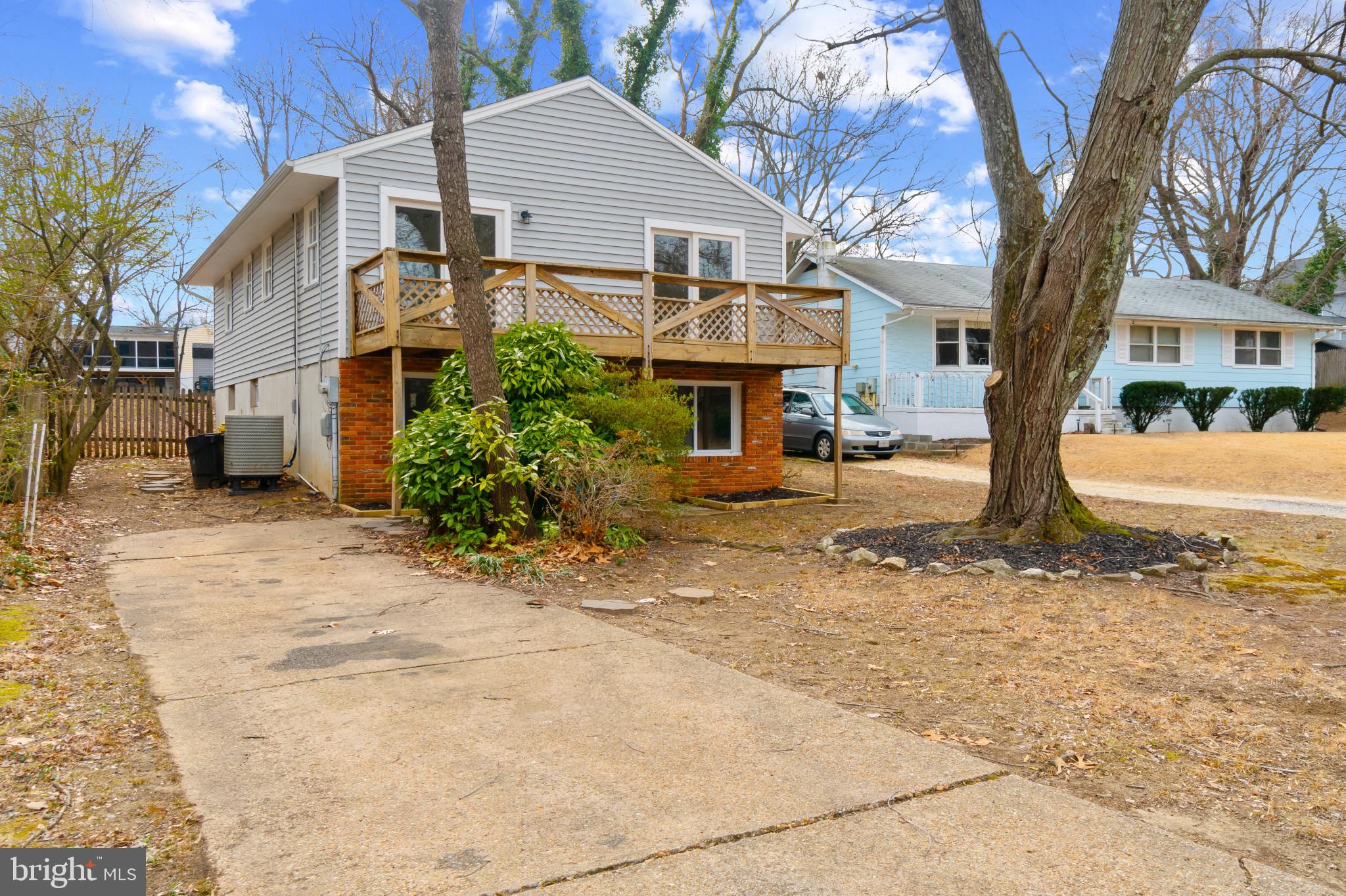 981 Westway Annapolis, MD 21409 - Photo 3 of 38 a front view of a house with a yard